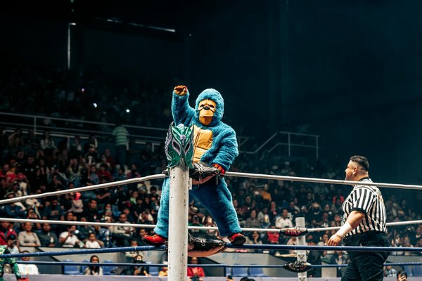 Welche regenfesten Bekleidungsstücke sind für Sport-Fahrradfahrer wichtig?